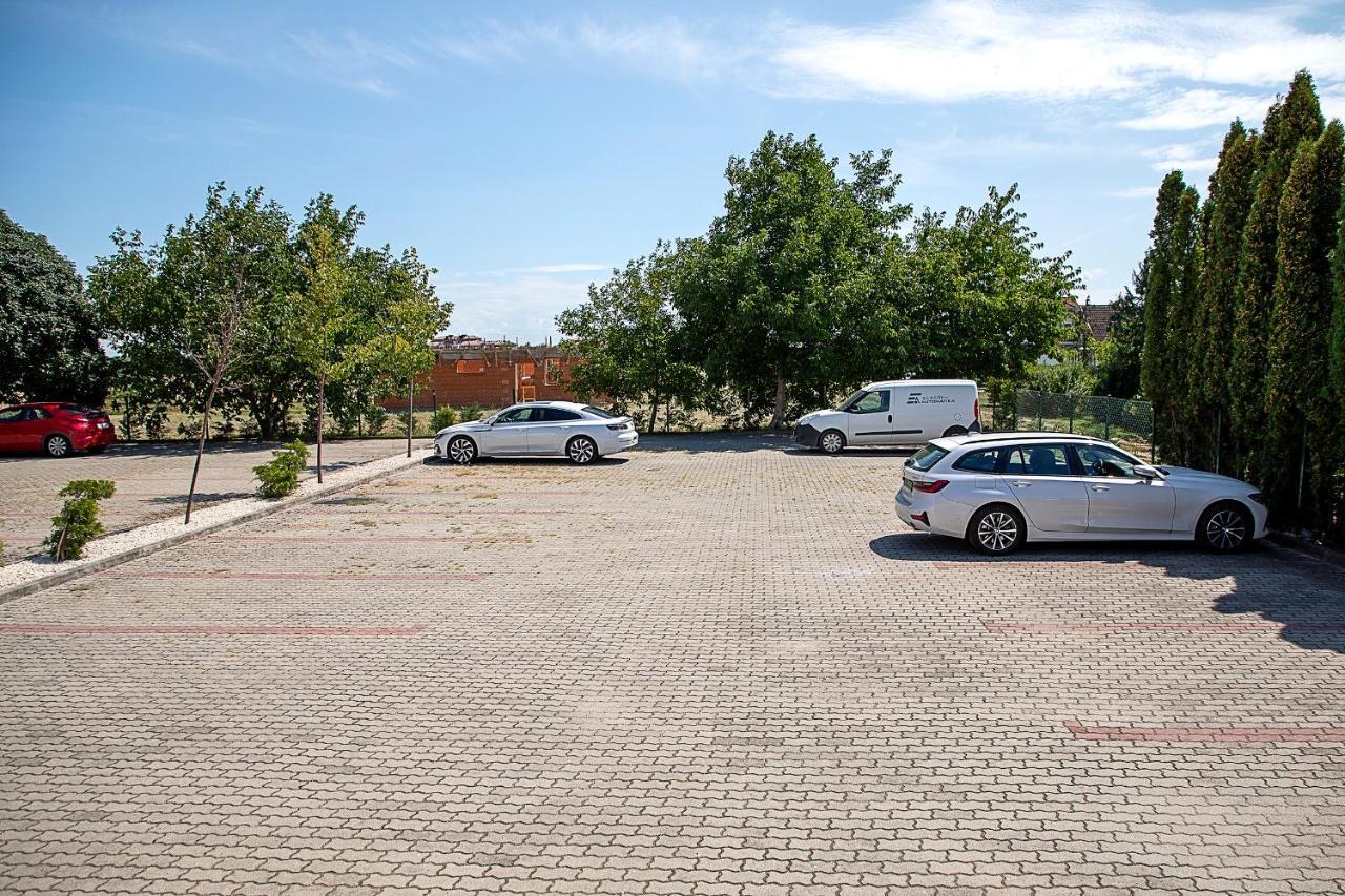 Lux Apartman Buek Εξωτερικό φωτογραφία