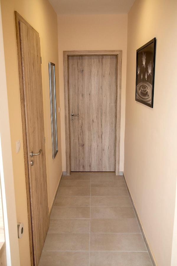 Lux Apartman Buek Εξωτερικό φωτογραφία